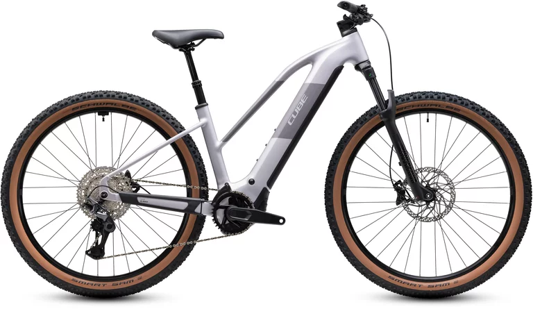 Reaction Hybrid Pro 800 M | Trapez / mittlerer Einstieg | lilacbreeze-prizm